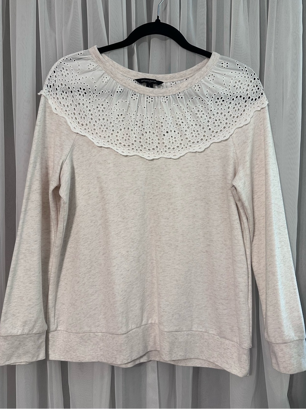 Banana Republic Eyelet Yoke Long-Sleeve Heathered Tan Sweatshirt Size S